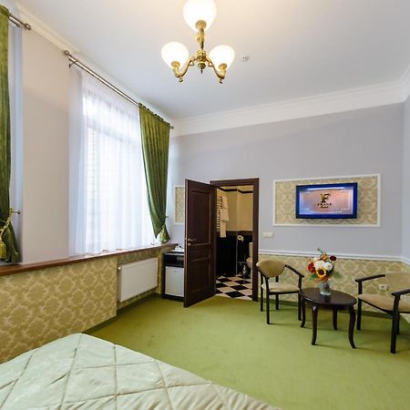 Franz Hotel&Restaurant Ivano-Frankivsk Exteriör bild