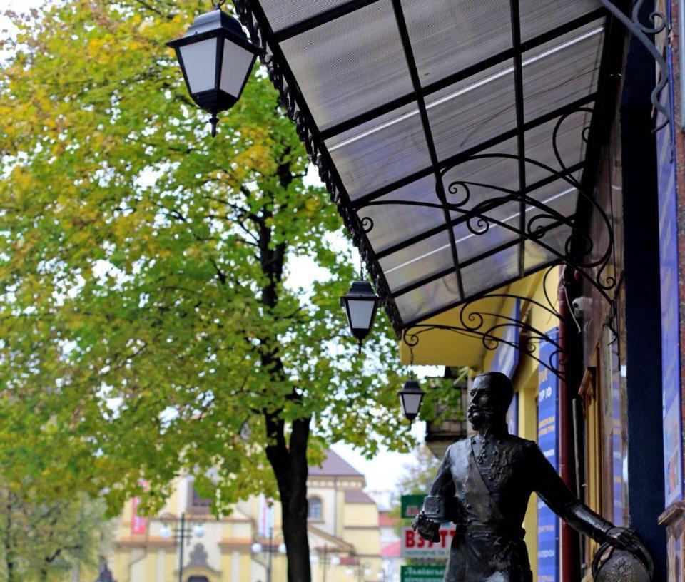 Franz Hotel&Restaurant Ivano-Frankivsk Exteriör bild