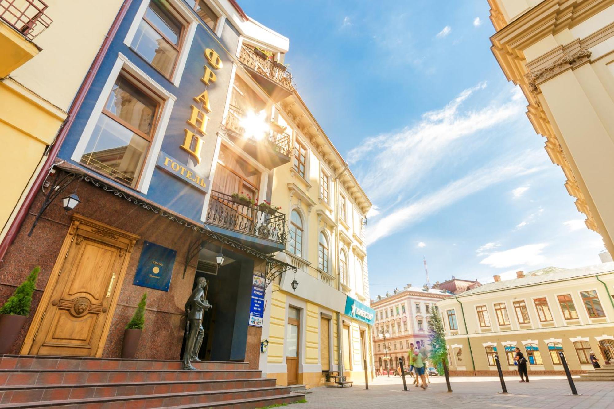Franz Hotel&Restaurant Ivano-Frankivsk Exteriör bild