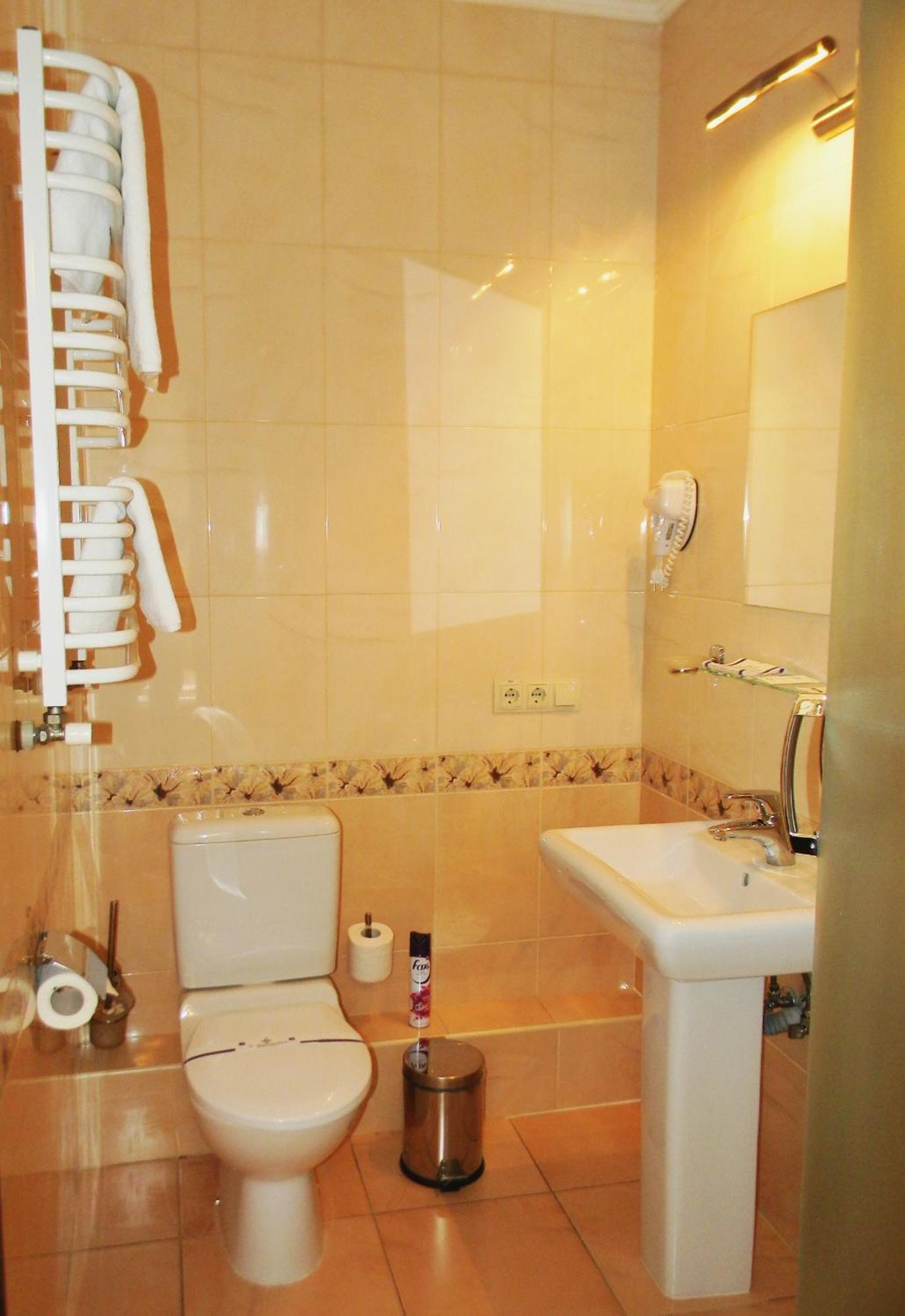 Franz Hotel&Restaurant Ivano-Frankivsk Rum bild