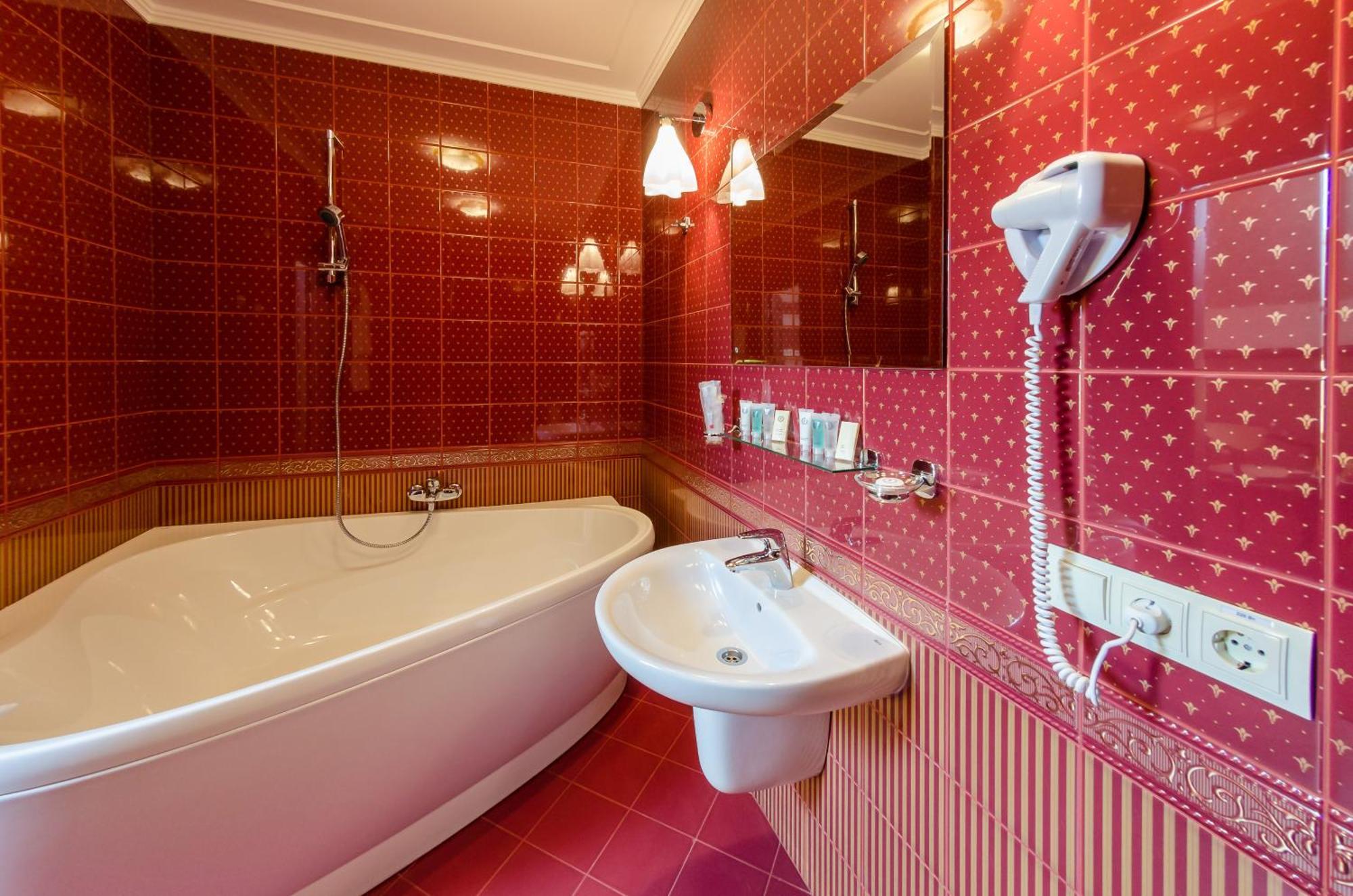 Franz Hotel&Restaurant Ivano-Frankivsk Rum bild